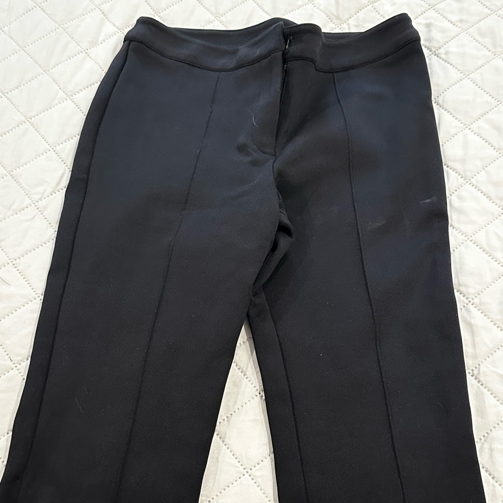 Black capris